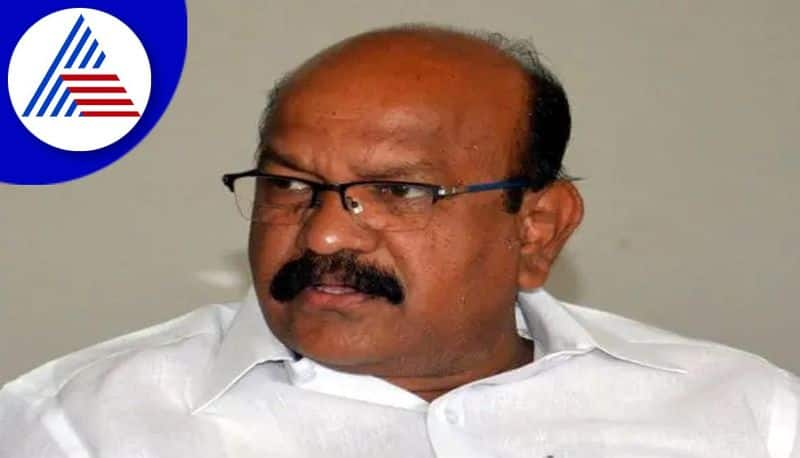 MP Dr Umesh G Jadhav Talks Over Priyank Kharge At Kalaburagi gvd