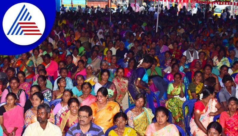 Fifth Agricultural Labourers Conference in Mandya District  gow