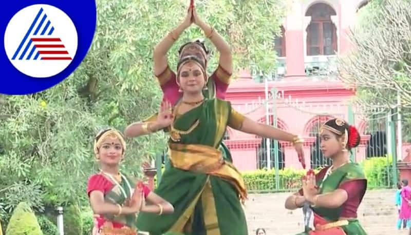 kannada rajyotsava and childrens day program was held at cubbon park bengaluru suh