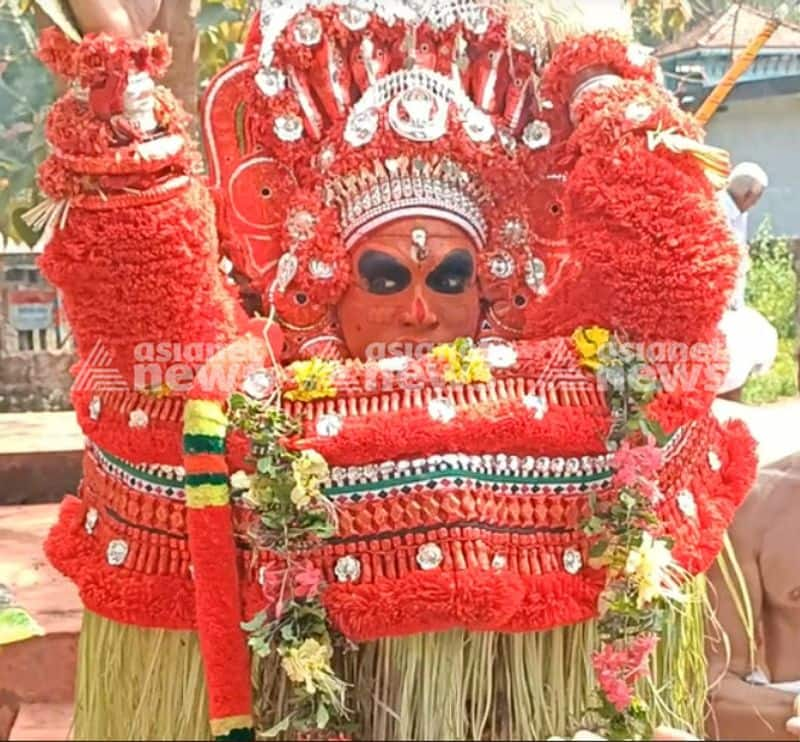 Story Of Theechamundi Theyyam Alias Vishnumoorthy Or Ottakkolam 