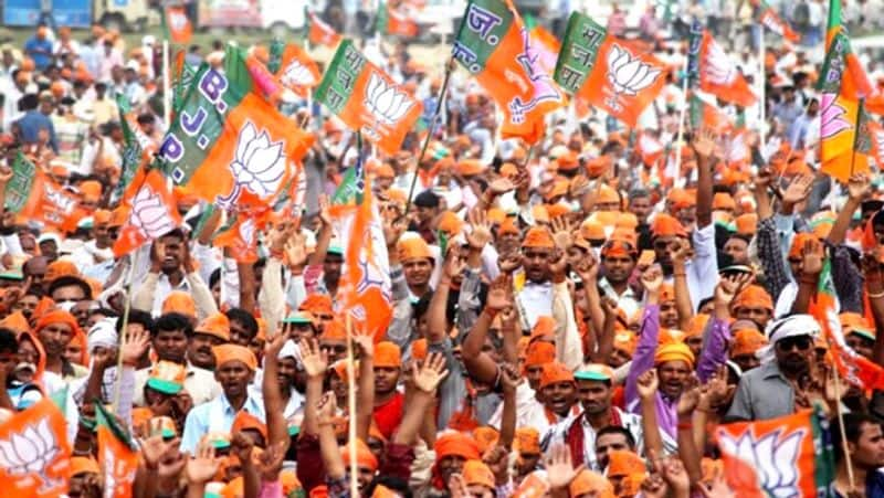 Vadnagar Tea Boils Over in Gujarat Poll!  Will the BJP defend its honour?  Congress, AAP are in a heated battle.