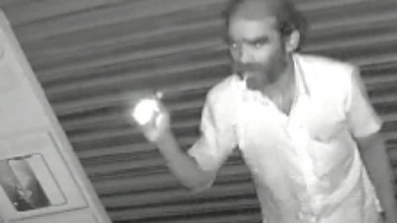 Theft at a cell phone shop.. cctv footage released