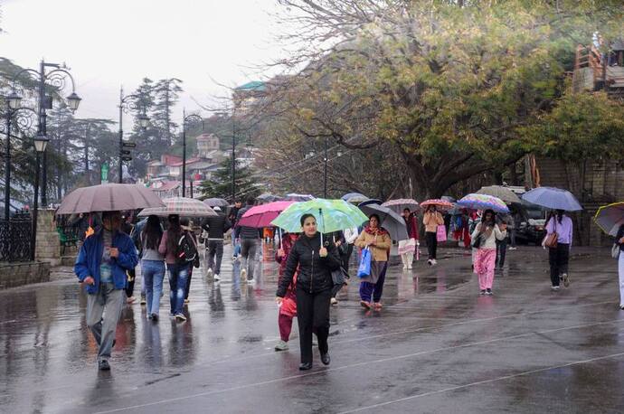 Weather Report: कई राज्यों पर दिखेगा कश्मीर घाटी में बर्फबारी-शीतलहर का असर, साउथ इंडिया में बारिश का Alert