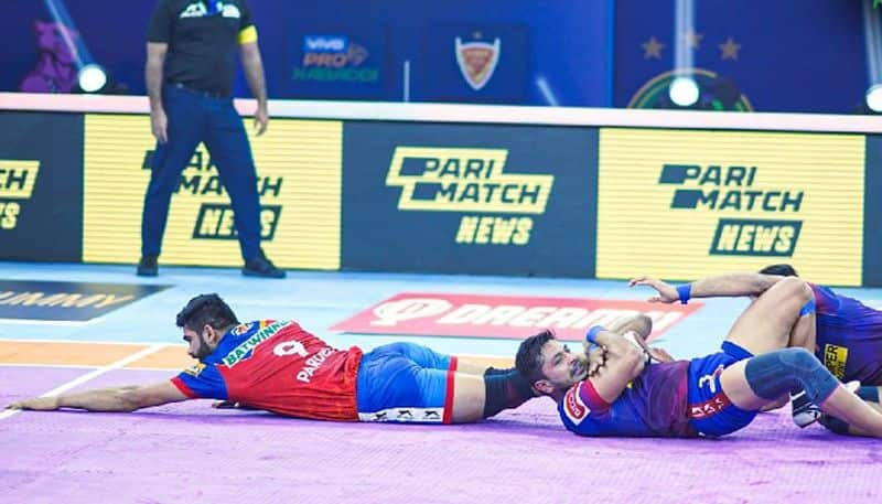 Pro Kabaddi League Pardeep Narwal rocks UP Yoddhas to victory against Dabang Delhi KC kvn