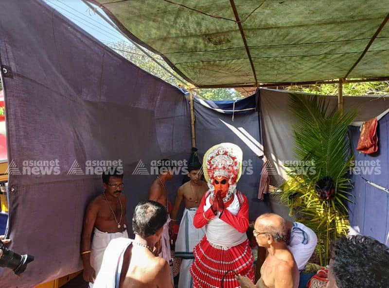 Story Of Moovalamkuzhi Chamundi Theyyam