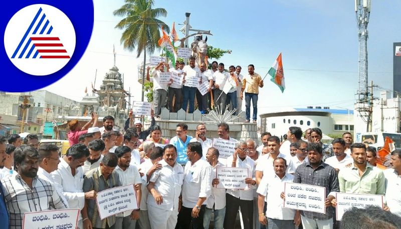 Congress protests against the negligence of ministers and MPs at davanagere gvd