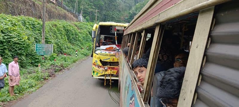 KSRTC bus and driver rescued a  bus in the accident pathanamthitta