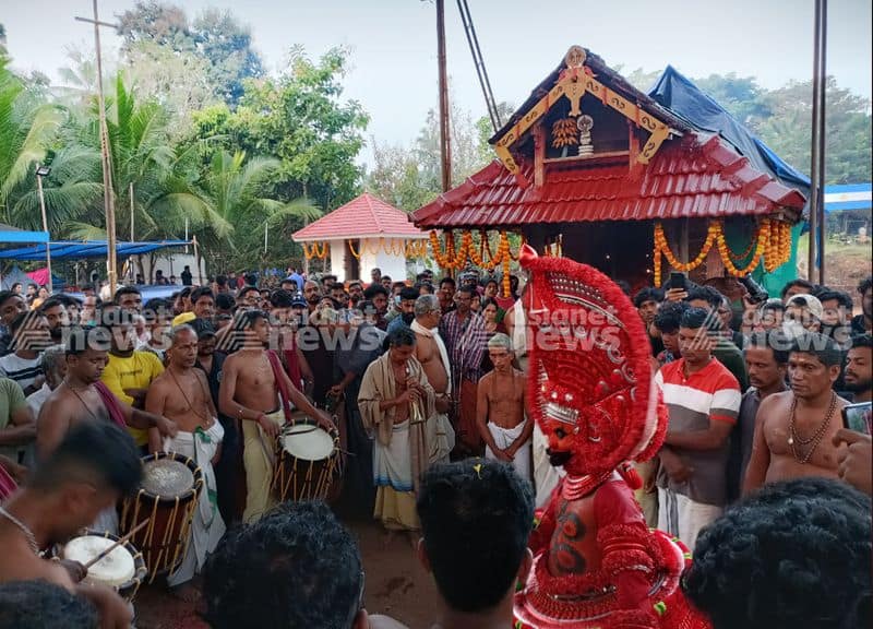 Story Of Vishakandan Theyyam And Kolachery Sree Chathampalli Vishakandan Temple