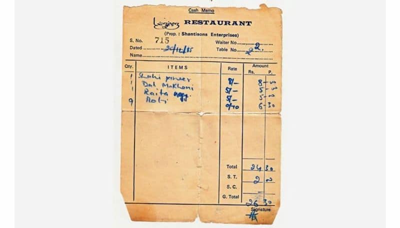 viral social media post in which shows an interesting old restaurant bill