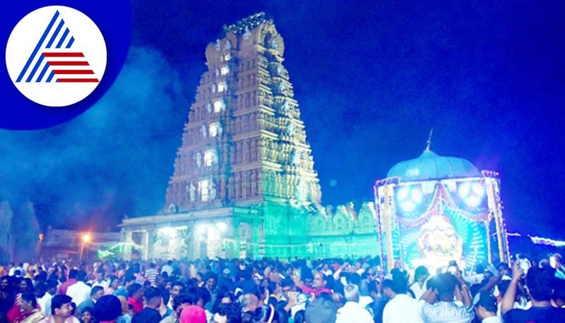 srikantheshwara swamy and parvati devi pallakki procession at nanjangud gvd