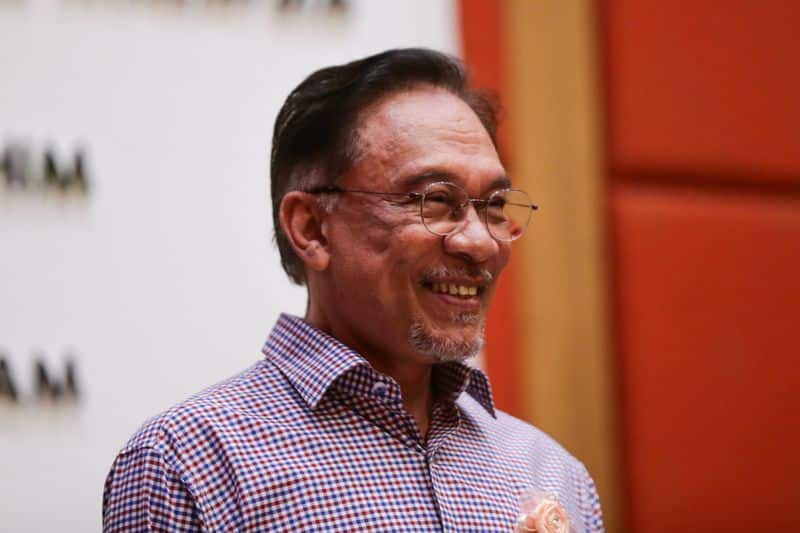 After a 25-year struggle, Malaysia's Anwar Ibrahim  is named new Prime Minister.