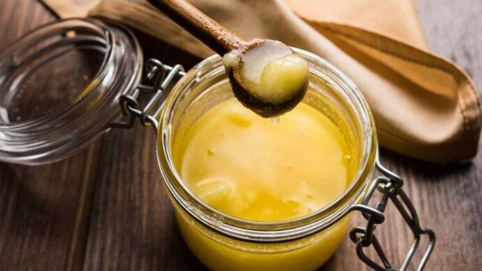 Ghee In Winter's: सर्दियों में 1 चम्मच घी को बनाएं अपनी डाइट का हिस्सा और इससे पाएं ये 5 फायदे