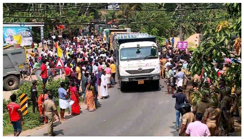 Over 30 policemen hurt after anti-Adani port protesters attack police station in Kerala's Vizhinjam