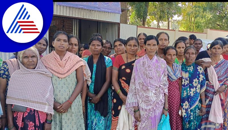 Women appeal to Chitradurga DC to stop sale of illegal liquor