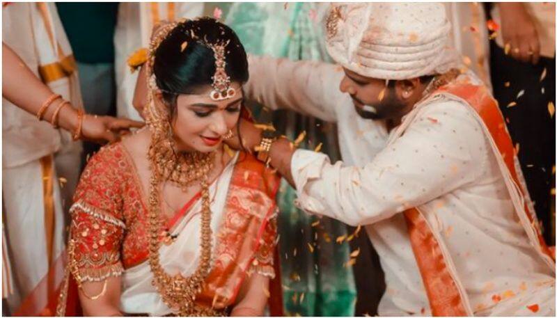 Actress Aditi Prabhudeva got married with Yashasvi on November 28th sgk