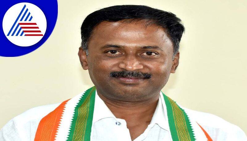 MLC Dinesh Gooligowda Demands Paddy And Millet Purchase Center In Mandya gvd