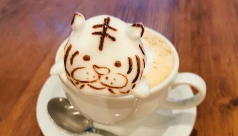 Cafe Making Incredible Latte Art Wins Over Instagram 