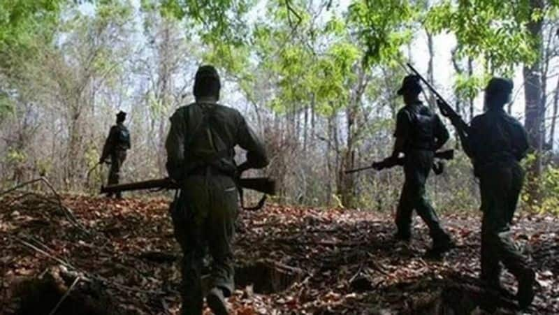 2 naxals arrested in kerala s wayanad near karnataka border 3 escaped ash