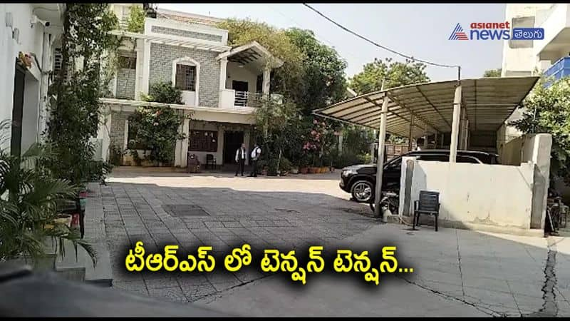 CBI Officers at Minister Gangula Kamalakar House in Karimnagar