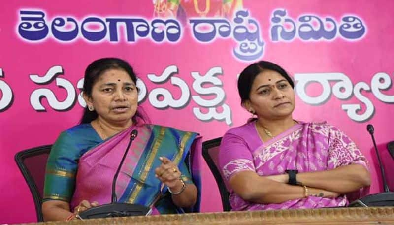  TRS  MLA  Gongidi  Sunitha  Reacts  On YSRTP Chief YS Sharmila Comments