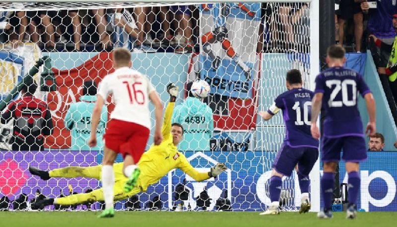 football Szczesny is Ochoa of Qatar World Cup 2022! Poland goalie stuns Messi fans with penalty save against Argentina snt