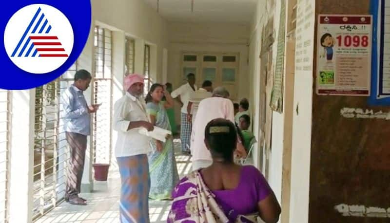 Mediators Darbar at the Sub Registrar Office at Chamarajanagar gvd