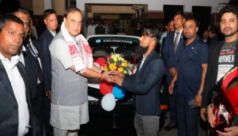  Assam CM got Lamborghini car as a gift its price is just Rs 10 lakh