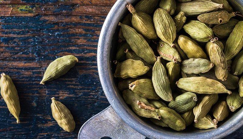 Can cardamom reduce belly fat? Must know!