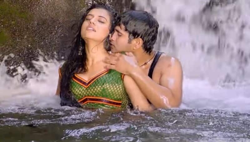 Akshara Singh SEXY video: Bhojpuri actress, Anil Samrat's HOT romance besides waterfall is not to be MISSED RBA