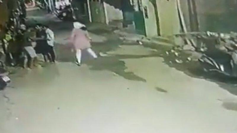 Gang Of 6 Men Women Takes Turns to Smash 26 year old Head with Brick Caught on CCTV