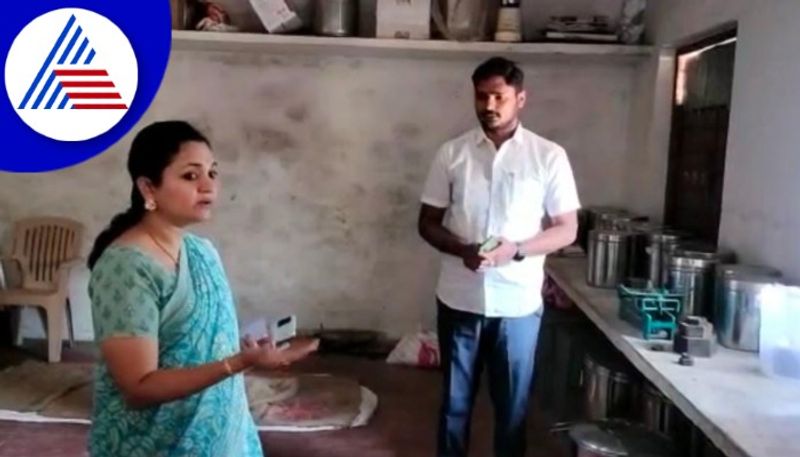 Chitradurga DC divya prabhu angry about Backward Classes Department Hostels maintenance gow