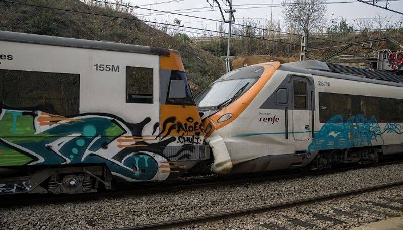 Over 150 passengers injured after two trains collide in Spain; check details AJR