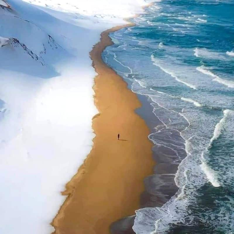 Beautiful Image of Japanese Beach Where Snow Sand And Sea Meet Goes Viral