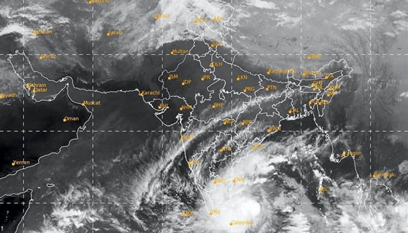 Red alert for 3 districts in tamilnadu