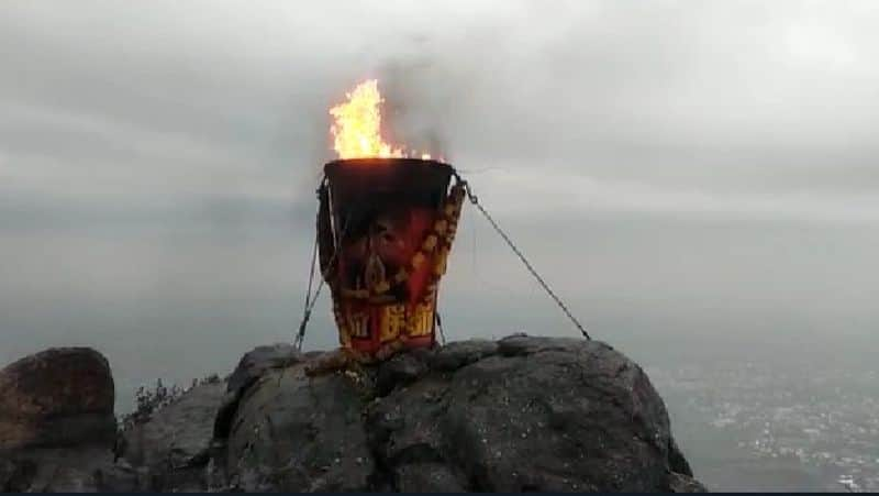 Thiruvannamalai "Mahadeepam" - video goes viral on social 