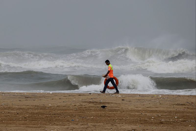 what is the meaning of mandous and who named the cyclone which made landfall in tamilnadu ash 