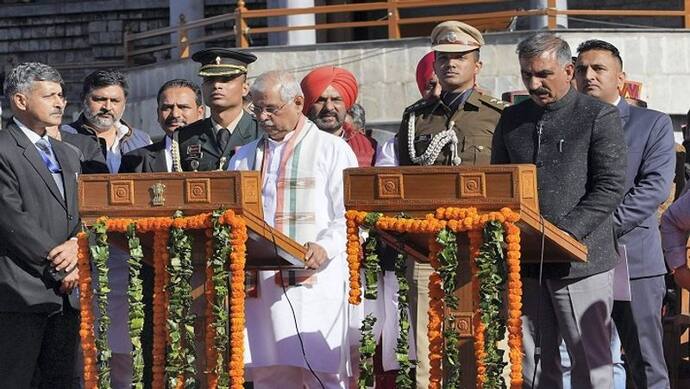 हिमाचल प्रदेश के 15वें CM बने सुखविंदर सिंह, मुकेश अग्निहोत्री ने ली डिप्टी सीएम पद की शपथ