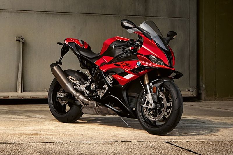 Specialties of BMW S 1000 RR prn