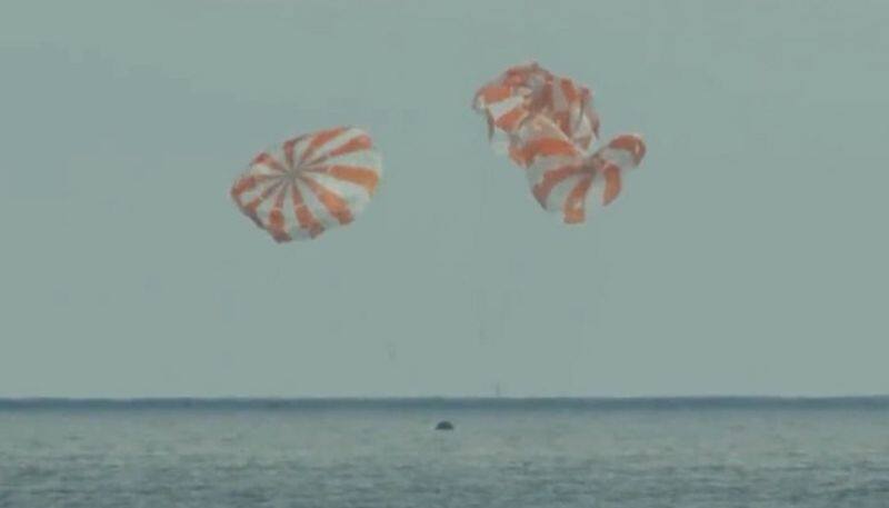 Spalshdown NASA Artemis 1 Orion capsule returns to Earth after 25 day lunar flight gcw