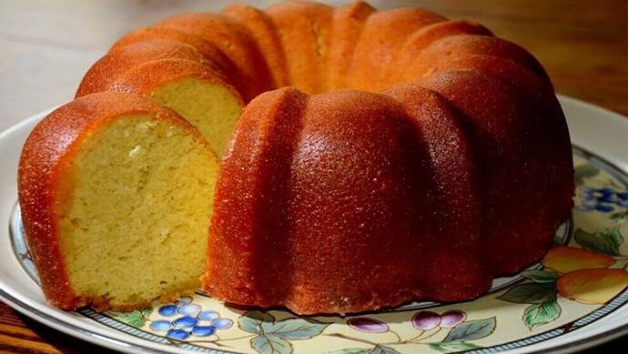 Rum Cake Recipe: क्रिसमस का स्पेशल रम केक इस तरह बनाएं अपने हाथों से