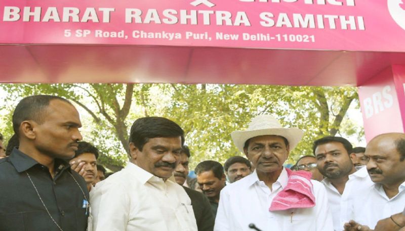 KCR Likely to plan field brs candidates in 100 Lok Sabha constituencies