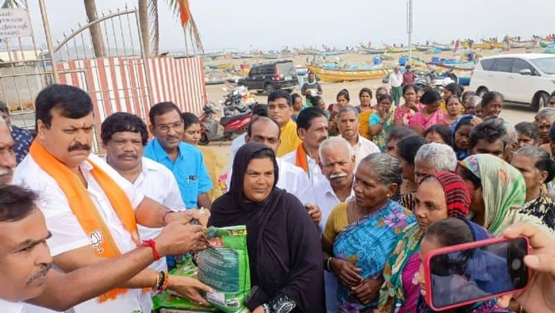 BJP National Co Incharge Tamil Nadu Dr Ponguleti Sudhakar Reddy, visited the cyclone affected areas