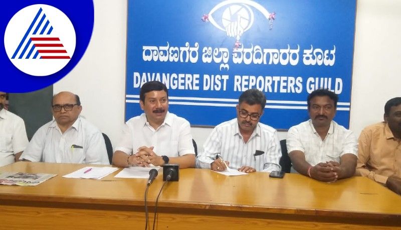 Panchamasali reservation issue Leave criticism and fight in an organized manner says hr nagaraj rav