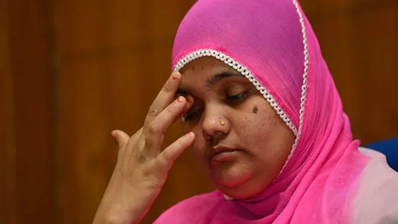 Bilkis Bano case Supreme Court cancels Gujarat govt order allowing all  convicts early release smp