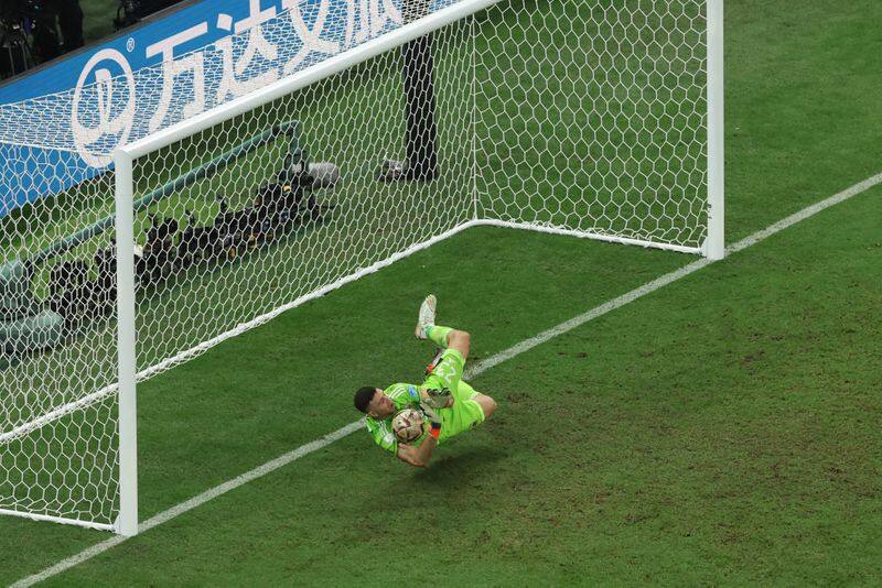 FIFA World Cup 2022: Emiliano Martinez Argentina's Hero Once again in Penalty Shoot Out