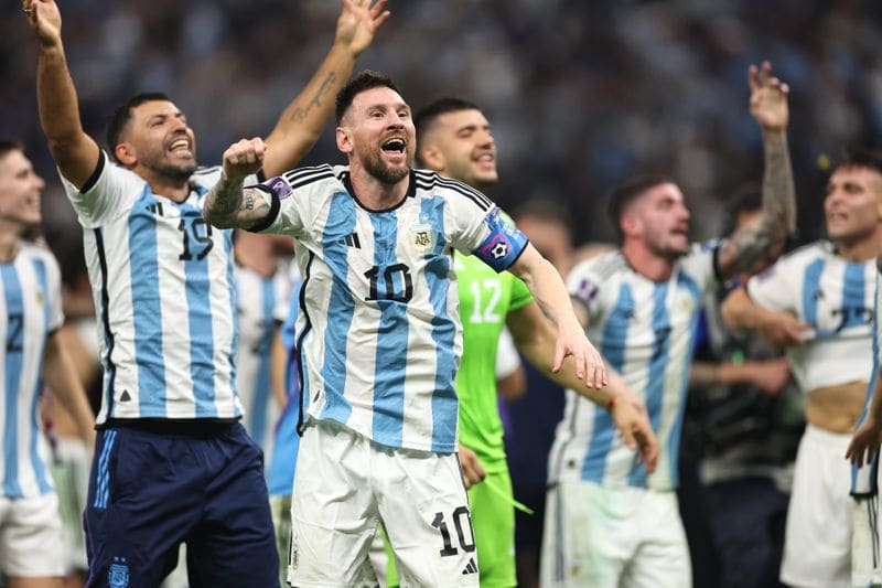 football Qatar World Cup 2022, aRG vs FRA: Argentina wins historic 3rd title after beating France on penalties; Lionel Messi fans overjoyed-ayh