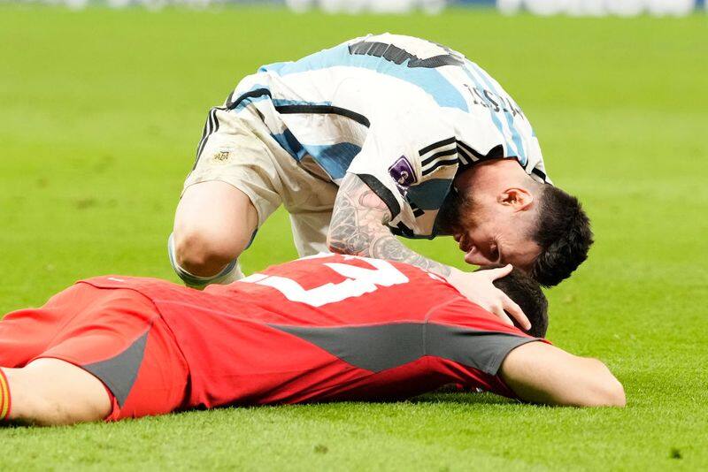 FIFA World Cup 2022: Emiliano Martinez Argentina's Hero Once again in Penalty Shoot Out