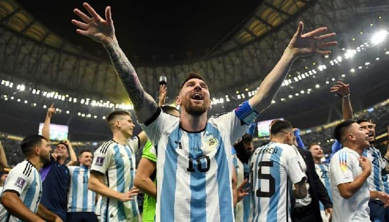 football World champion Lionel Messi sends heartwarming message to Argentina fans after lifting Qatar 2022 trophy snt