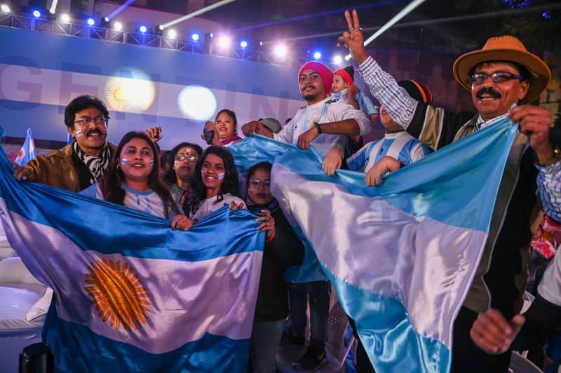 football Qatar World Cup 2022, ARG vs FRA: Football fans in West Bengal turn frenzy as Argentina lifts historic 3rd title against France-ayh