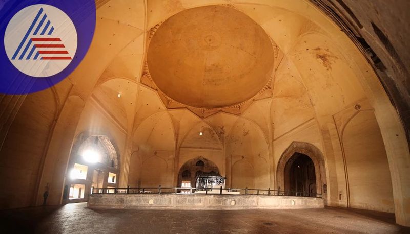 Young woman died by jumping from the Gol Gumbaz of a forced marriage sat